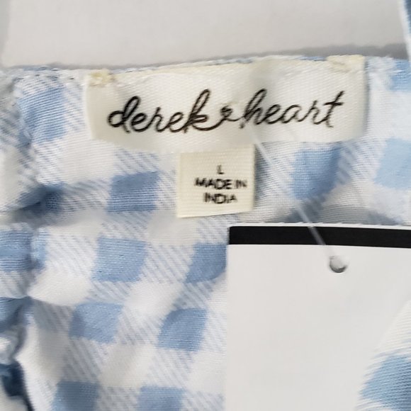 DEREK HEART Twist Front Top - Picture 9 of 9